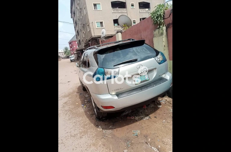 2009 LEXUS RX330 - 5/5