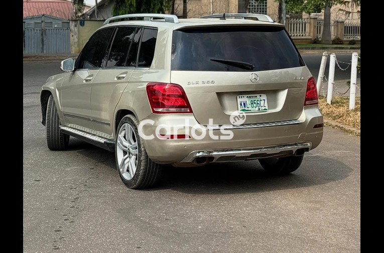 EXTREMELY CLEAN NIGERIAN USED MERCEDES BENZ GLK 350 2013 MODEL