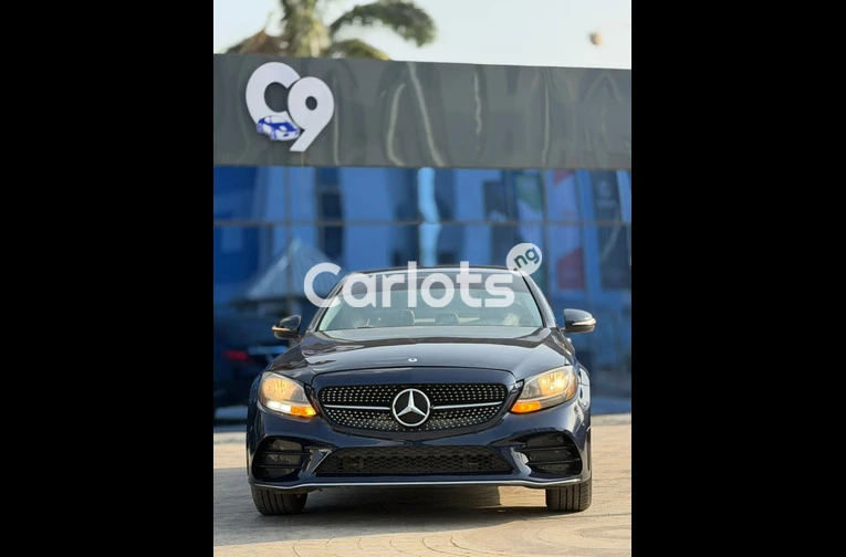 EXTREMELY CLEAN NIGERIAN USED MERCEDES BENZ C300 - 6/6