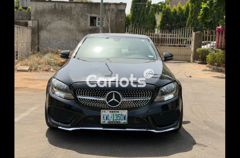 2016 MERCEDES C300