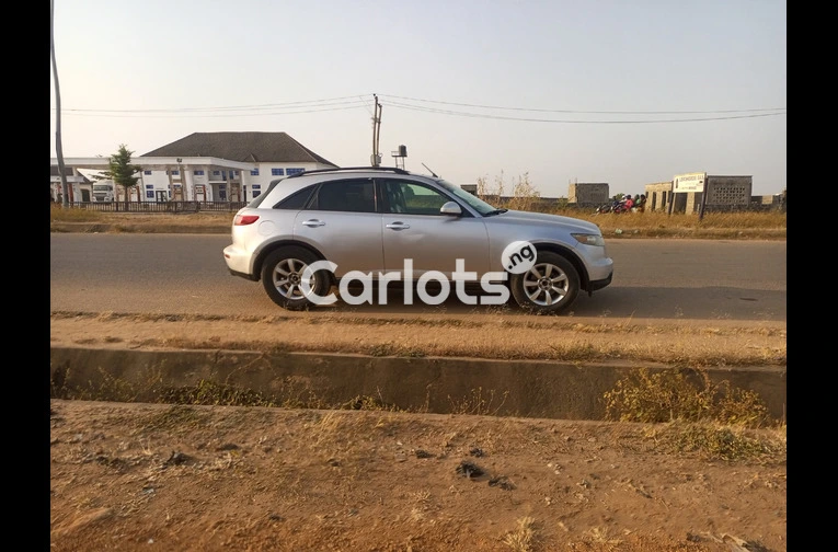 Infiniti FX35 2004 silver - 3/5