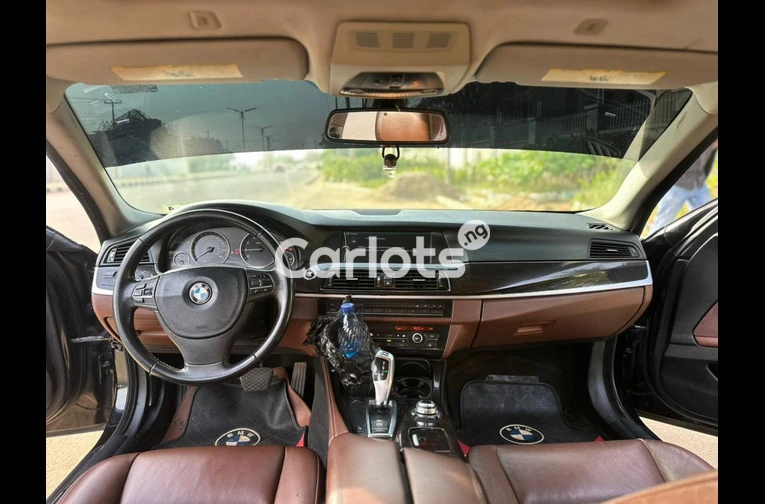 2012 BMW 5 SERIES 528i - 4/7