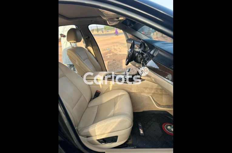 2012 BMW 5 SERIES 535i - 4/7