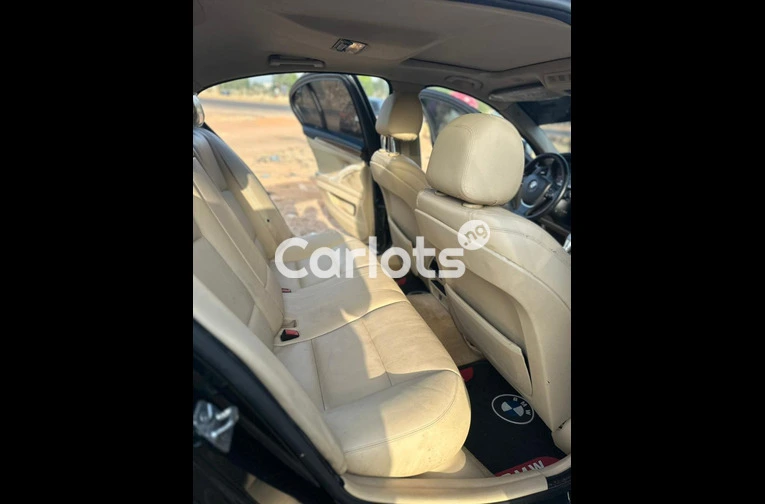 2012 BMW 5 SERIES 535i - 5/7