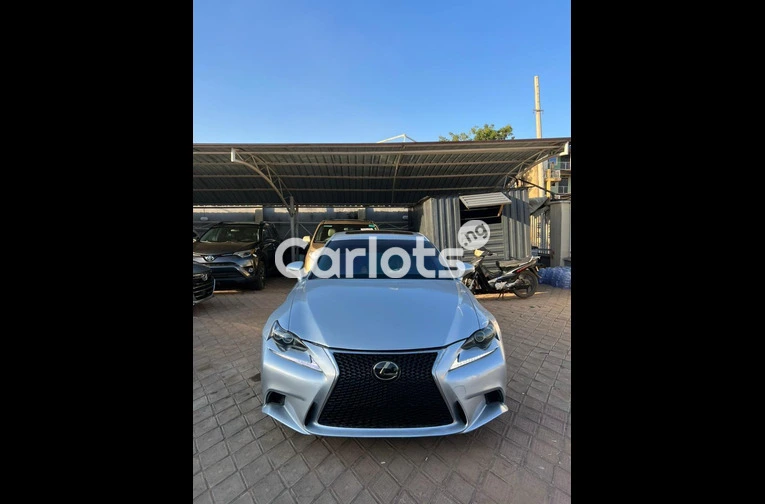 2015 LEXUS IS200T F-SPORT - 1/7
