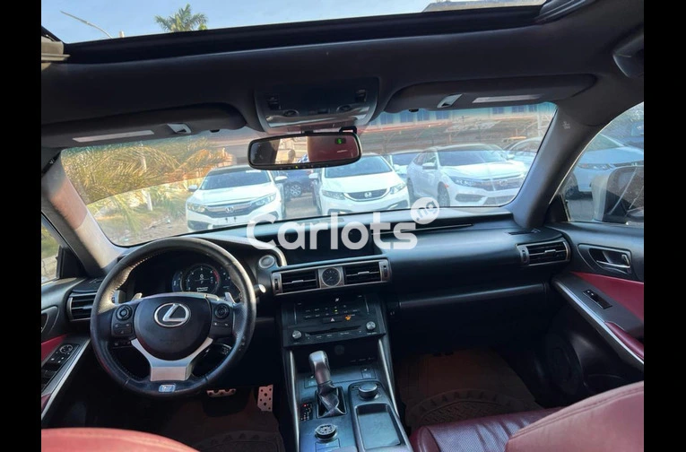 2015 LEXUS IS200T F-SPORT - 3/7