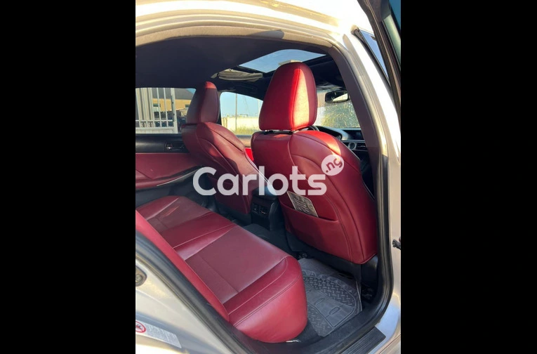 2015 LEXUS IS200T F-SPORT - 4/7