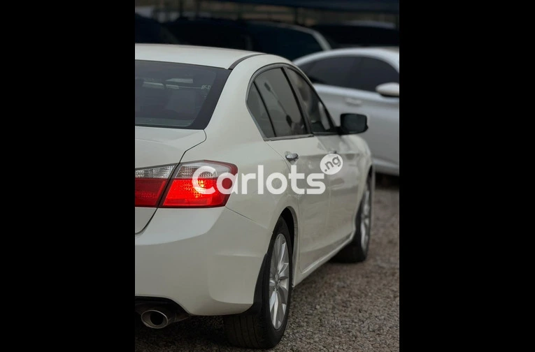 Distress Foreign used 2013 Honda Accord - 7/7