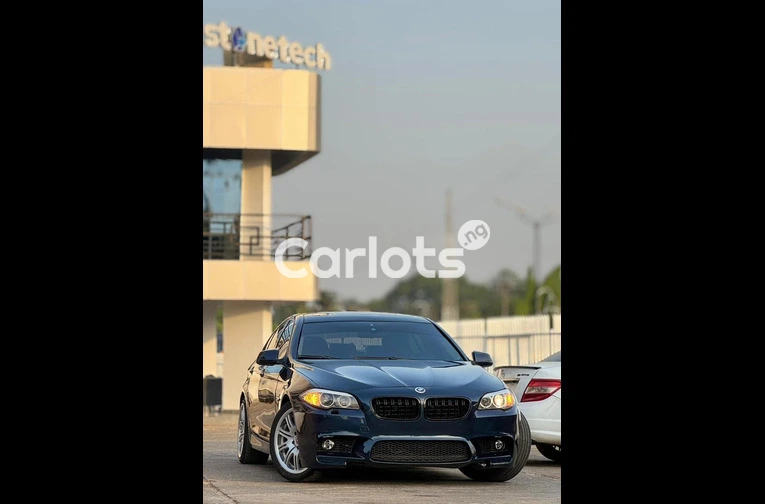 2011 BMW 5 SERIES 528i