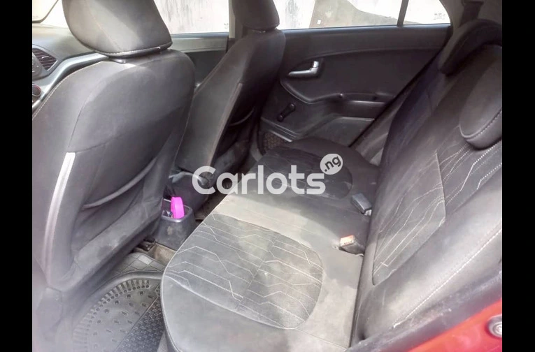 Clean 2014  Kia Picanto - 3/7