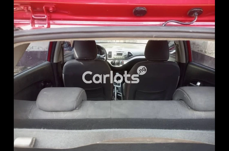 Clean 2014  Kia Picanto - 4/7