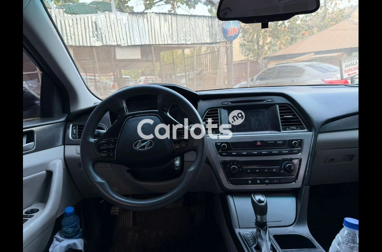 Distress foreign used 2016 Hyundai sonata - 3/7