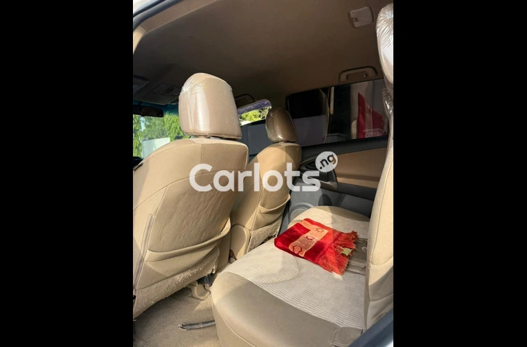 2012 TOYOTA RAV4 - 4/7