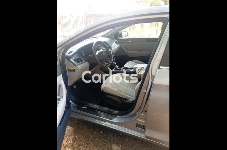 Tokunbo 2015 Hyundai Sonata - 4/7