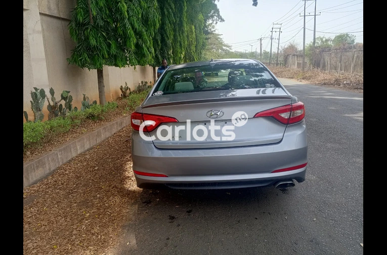 Tokunbo 2015 Hyundai Sonata - 5/7
