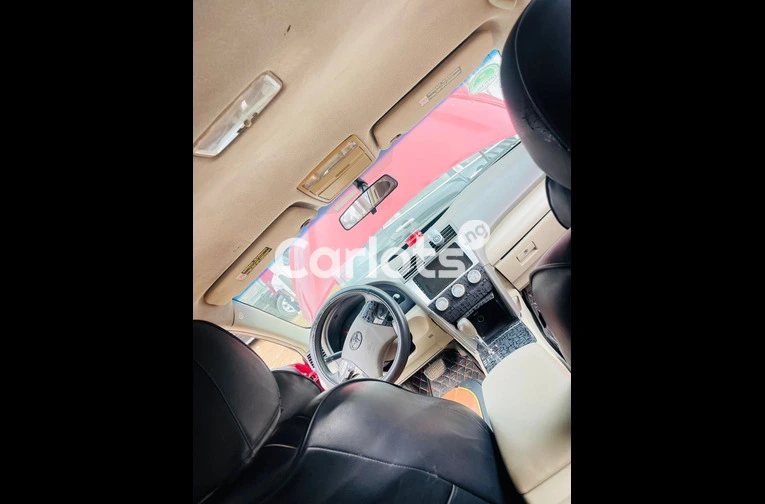 FULLY PIMPED 2011 TOYOTA CAMRY LE FULL OPTION - 3/7