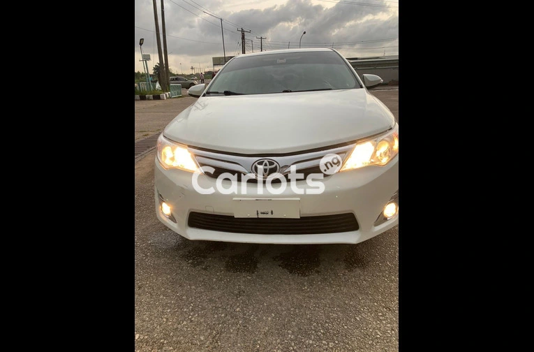 FOREIGN USED 2012 TOYOTA CAMRY FULL OPTION - 6/7