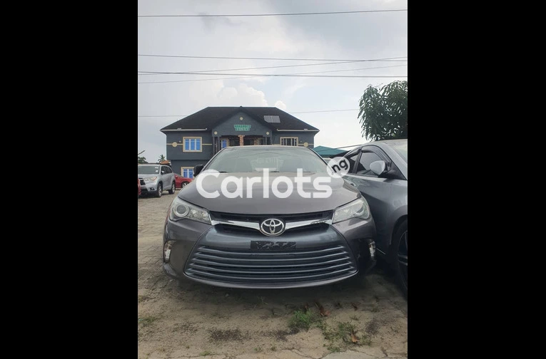 Toks 2017 Toyota Camry