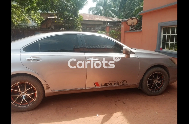 2009 LEXUS ES350 - 2/7