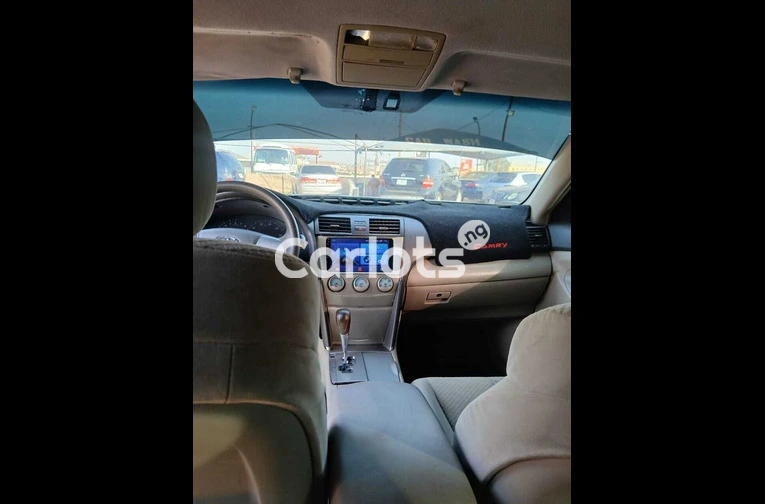 Used Toyota Camry 2009 - 4/6