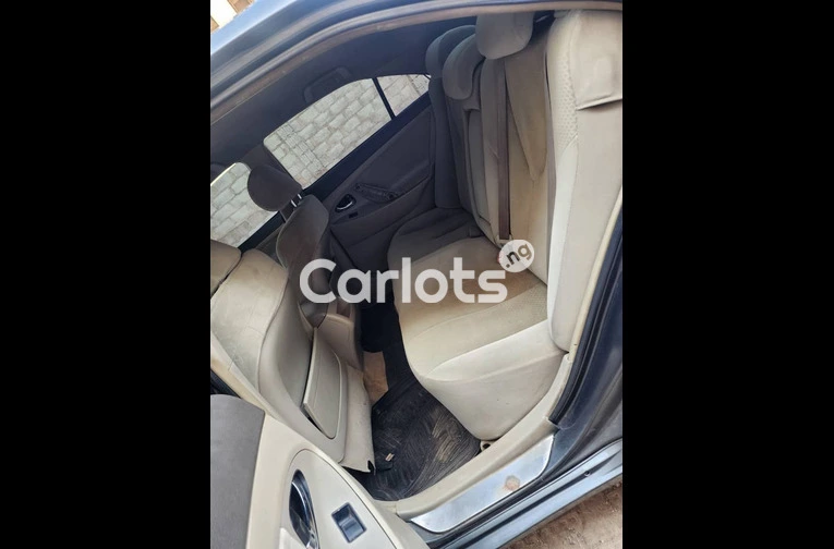 Used Toyota Camry 2009 - 5/6