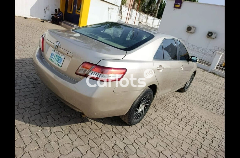 Used Lexus RX350 2012 model - 2/5