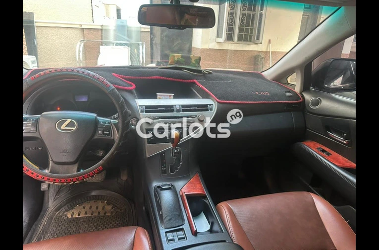 Used Lexus RX350 2012 model - 3/5