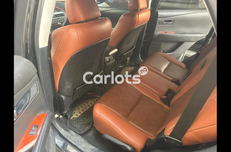 Used Lexus RX350 2012 model - 4/5