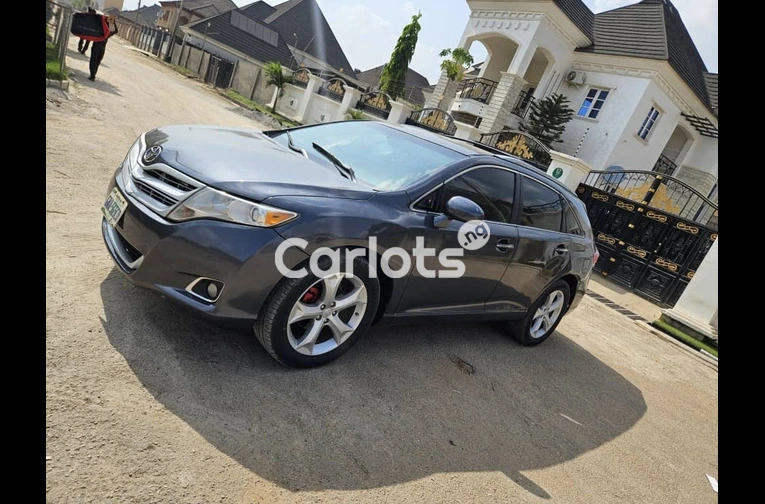 Toyota Venza 2009 model - 3/6