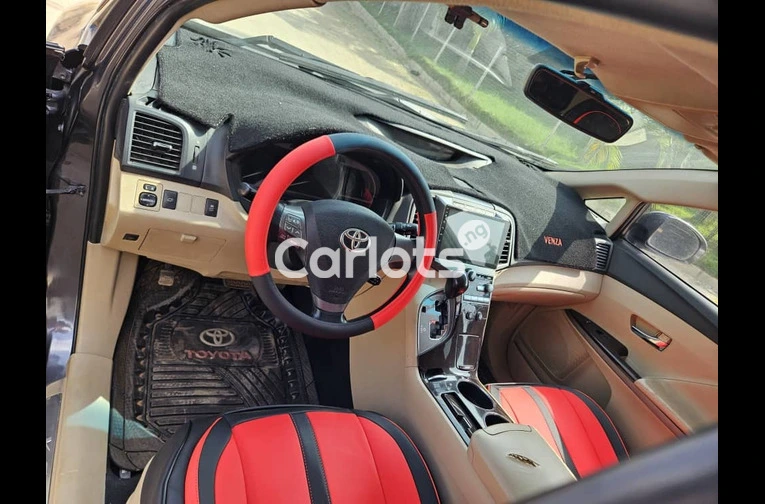Toyota Venza 2009 model - 4/6