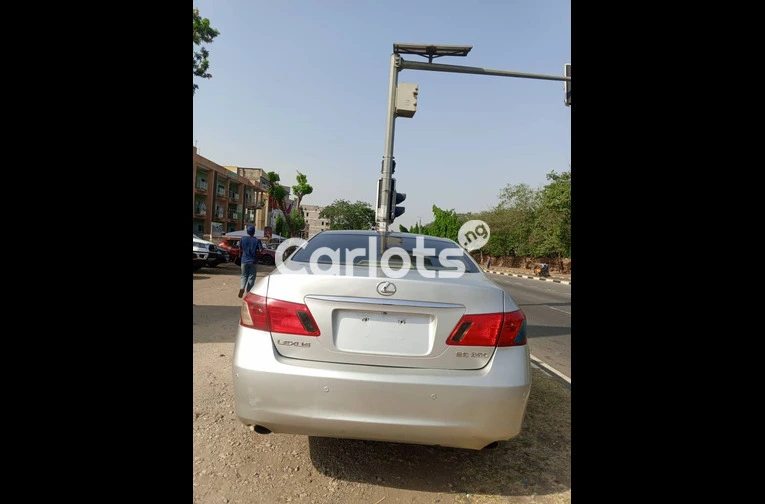 2010 Lexus ES 350 - 1/6