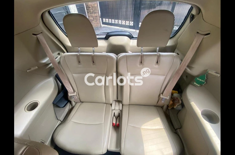 BELGIUM GRADE 2011 TOYOTA HIGHLANDER LIMITED - 4/7