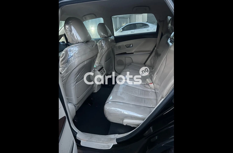 2011 Toyota Venza Full option - 3/7