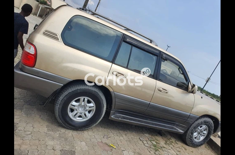 REGISTERED LEXUS LX 470 2007 MODEL - 6/7