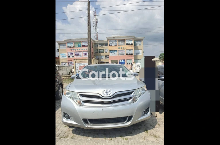 Foreign used Toyota Venza LE 2013 model
