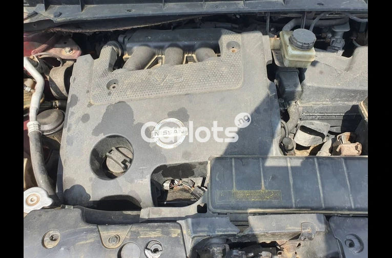 Registered 2010 Nissan Murano AWD - 2/7