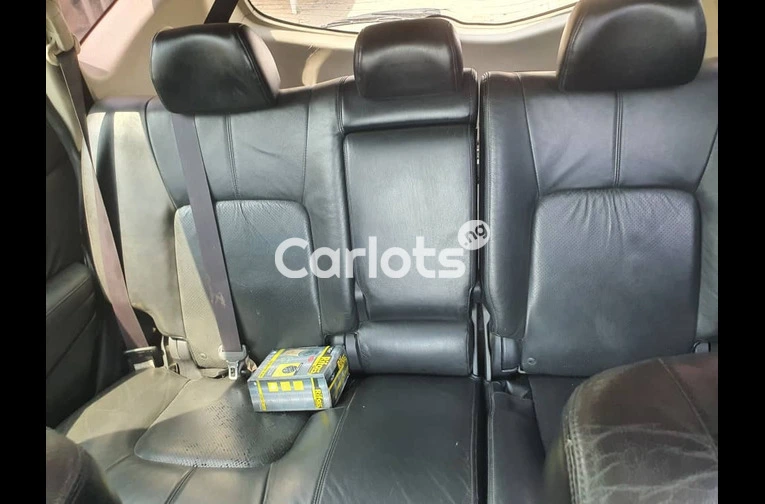 Registered 2010 Nissan Murano AWD - 5/7