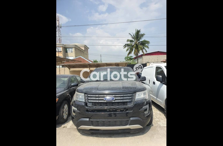 Tokunbo 2017 Ford Explorer AWD