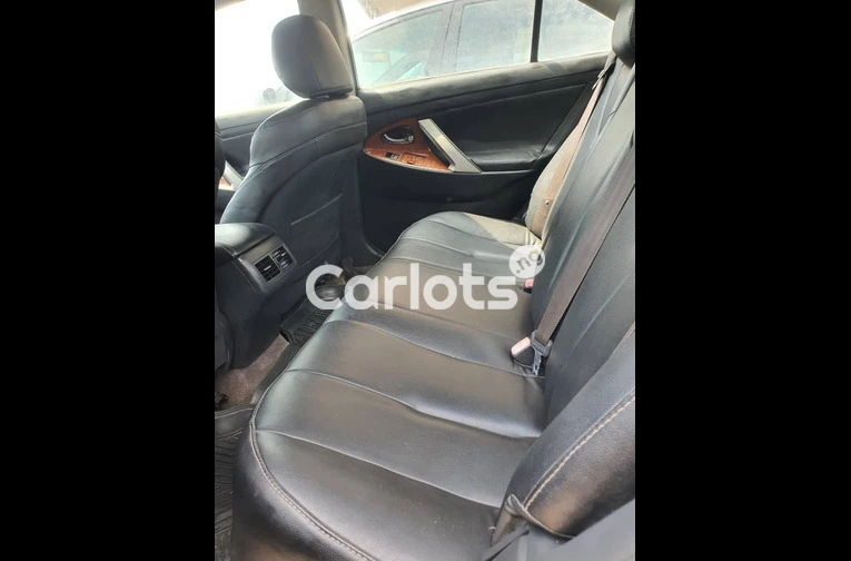 Registered 2009 Toyota Camry XLE V6 engine - 5/7