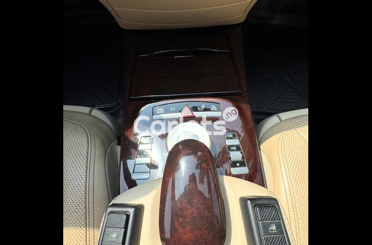 2011 BULLETPROOF MERCEDES BENZ S600 V12 - 5/7