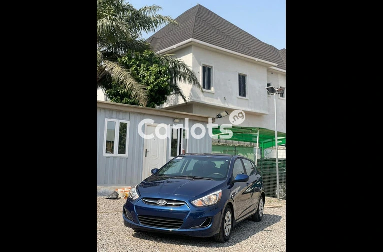 2017 HYUNDAI ELANTRA GT - 1/6