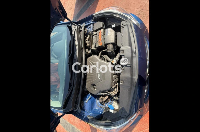 2017 HYUNDAI ELANTRA GT - 4/6