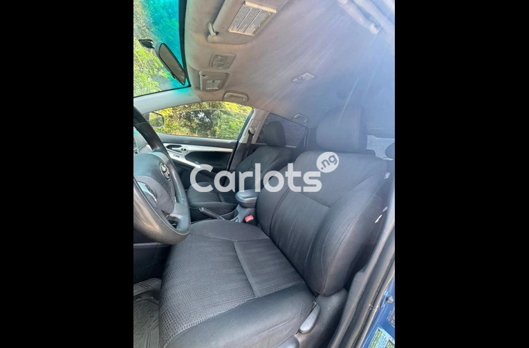 NIGERIAN USED TOYOTA MATRIX - 4/7