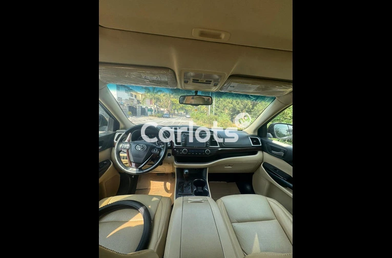 2018 TOYOTA HIGHLANDER - 2/7