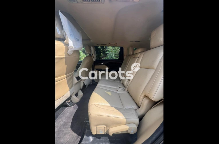 2018 TOYOTA HIGHLANDER - 3/7