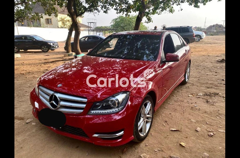 2012 MERCEDES BENZ C300