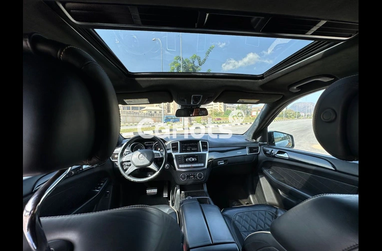 CLEAN 2014 MERCEDES ML350 - 2/6