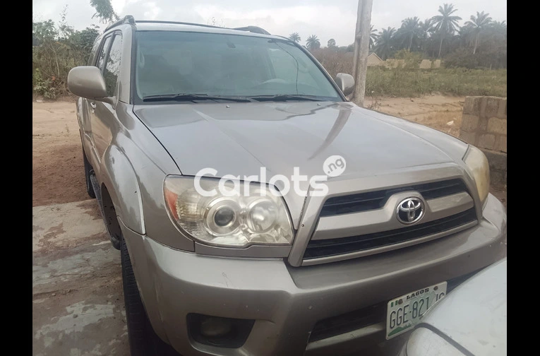 Used Toyota 4Runner 2006 - 4/7
