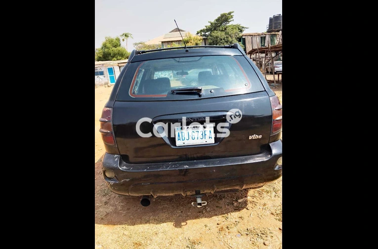 Pontiac Vibe 2004 Model