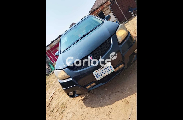 Pontiac Vibe 2004 Model - 2/6